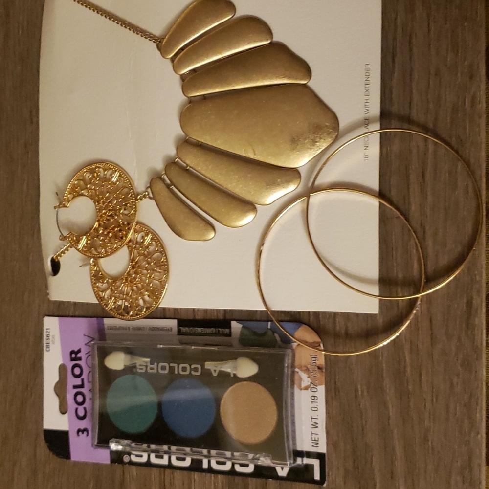 Jasmine jewlery & makeup bundle